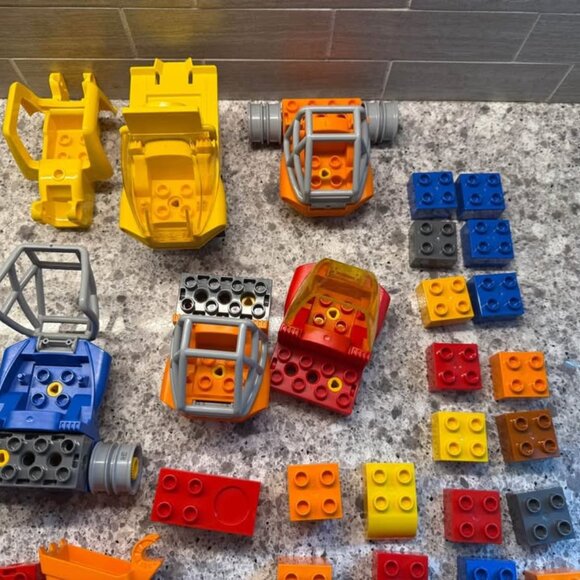 Lot of 100+ Variety of Construction Duplo-Lego Vehicles, Figures, Equipment More - Picture 4 of 7